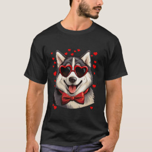 Alaskan Malamute Heart Sunglasses Bow Krawatte Val T-Shirt