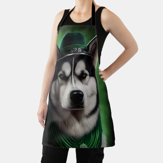Alaskan Malamute Hund in St. Patrick's Day Dress Schürze (InSitu)
