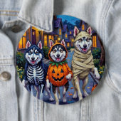 Alaskan Malamute Hunde Trick-or-Treating Halloween Button (Beispiel)
