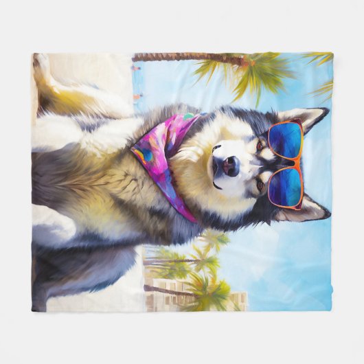 Alaskan Malamute on Beach, Sommergeschenk Fleecedecke (Vorderseite (Horizontal))