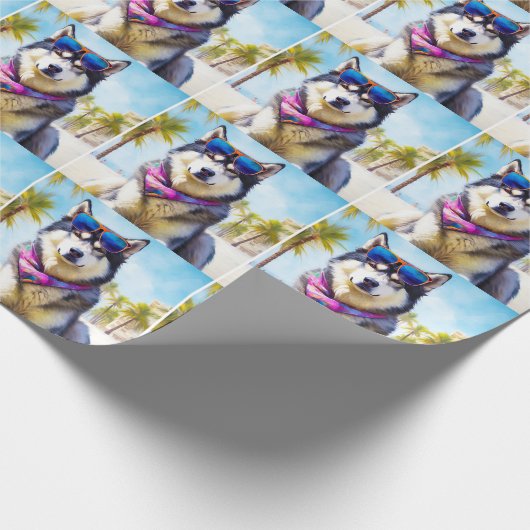 Alaskan Malamute on Beach, Sommergeschenk Geschenkpapier (Ecke)