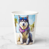 Alaskan Malamute on Beach, Sommergeschenk Pappbecher (Rückseite)