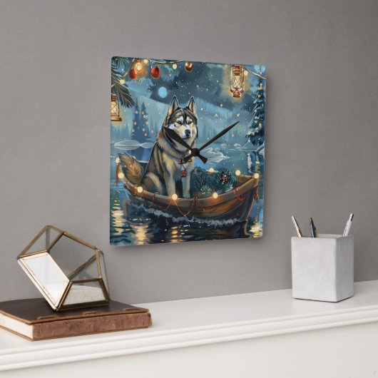 Alaskan Malamute Weihnachtsreise Quadratische Wanduhr (Büro)