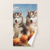 Alaskan Malamute Welpe Herbst Delight Pumpkin Badhandtuch Set (Handtuch)