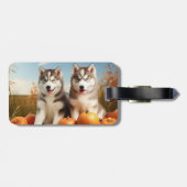 Alaskan Malamute Welpe Herbst Delight Pumpkin Gepäckanhänger (Rückseite horizontal)