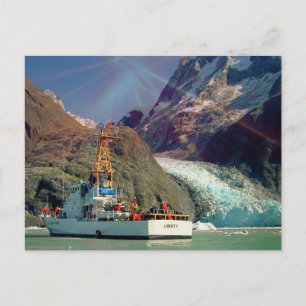 Alaskan Mountain View mit Boot Postkarte