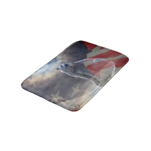 Alaskan Polar Bear American Flag Badematte (Schrägansicht)