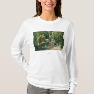 Alaun-Felsen-Park-Picknick-Boden-Vista-Ansicht T-Shirt