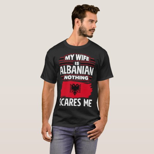 Albanien - Albanienflagge - Ehefrau Albaniens T-Shirt (Vorne ganz)