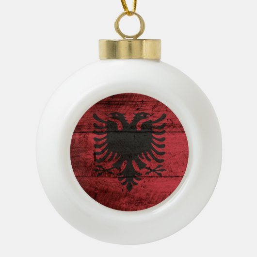 Albanien-Flagge auf Altholzkörner Keramik Kugel-Ornament (Vorderseite)