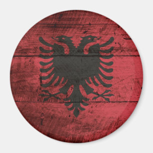Albanien-Flagge auf Altholzkörner Magnet