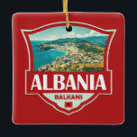 Albanien Illustration Retro Abzeichen Keramikornament<br><div class="desc">Albanien Vektorgrafik Design. Albanien,  auf der südöstlichen Balkanhalbinsel,  ist ein kleines Land mit adriatisch-ionischen Küsten und ein von den Alpen durchquertes Landesinnere.</div>
