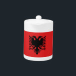 Albanienflagge<br><div class="desc">Mit unserer exklusiven Teekanne unter albanischer Flagge stärken Sie Ihre Teezeit mit einer Touch albanischen Stolzes! Dieser Teekessel ist mit viel Liebe zum Detail gestaltet und ist mehr als nur ein Getränkekontainer; er ist eine Feier des albanischen Erbes und des kulturellen Stolzes. Das Design zeigt den symbolträchtigen schwarzen Doppelkopfadler auf...</div>