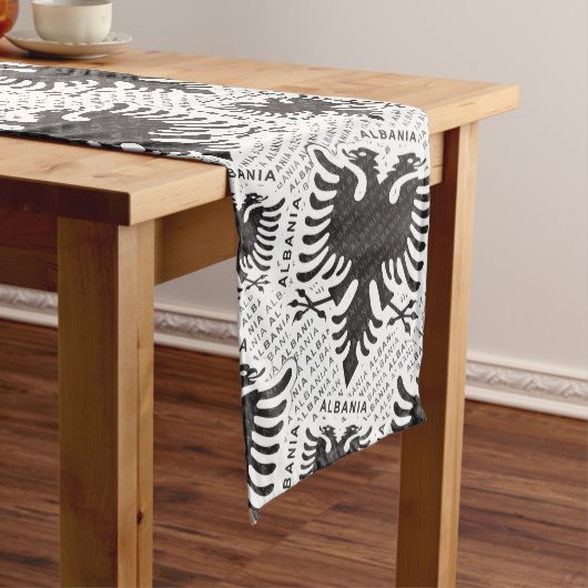 Albanische Flagge 3 Mittelgroßer Tischläufer (Beispiel)