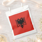 albanische Flagge Geschenktütchen (Ausgeschnitten)