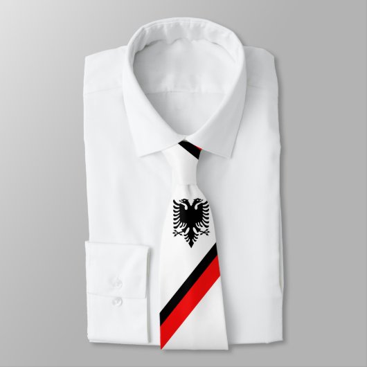 Albanische Flagge Krawatte (Gebunden)