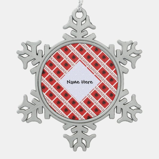 Albanische Flagge Personalisiert gepökelt Schneeflocken Zinn-Ornament (Vorderseite)