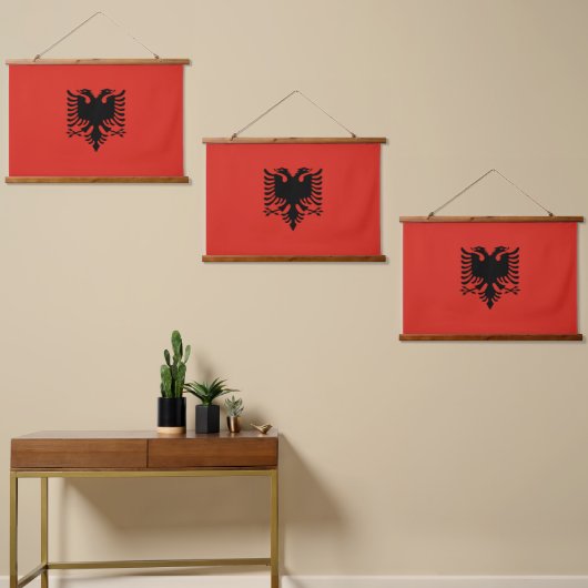 albanische Flagge Wandteppich Mit Holzrahmen (Asymmetrisch)