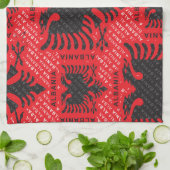 Albanisches Muster 2 Geschirrtuch (Gefaltet)