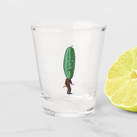 Albern Man Big Green Pickle Head Brown Anzug Schnapsglas (Vorderseite)