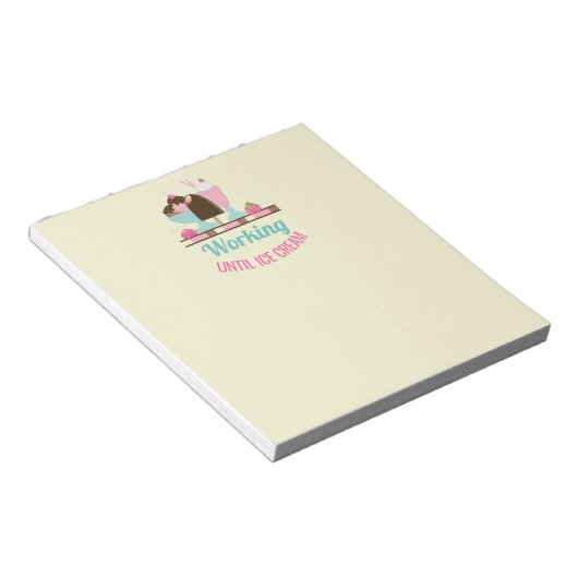 Alberne Puppe bis zur Eiscreme - Yummy-Leckereien Notizblock (angewinkelt)