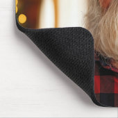 Alberner alter Mann mit Bart unter Sonnenbrille Mousepad (Ecke)