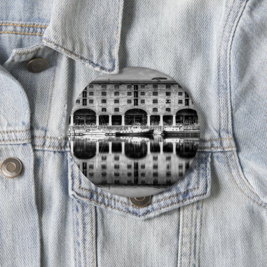 Albert Dock Liverpool Button (Beispiel)