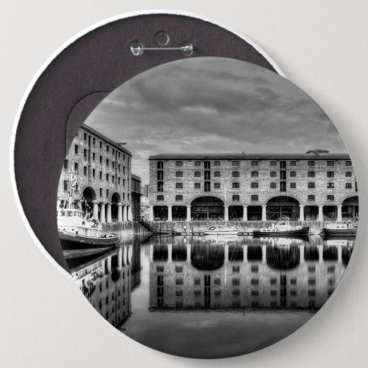 Albert Dock Liverpool Reflections Button (Vorne & Hinten)