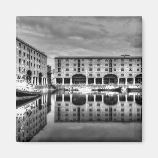 Albert Dock Liverpool Reflections Magnet (Vorne)
