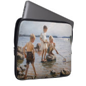 Albert Edelfelt - Jungs, die an der Küste spielen Laptopschutzhülle (Vorne Rechts)