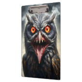 "Albtraumflügel: Das Fanged Vampire-Owl" Klemmbrett (Links)