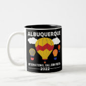 Albuquerque Balloon Fiesta 2022 Zweifarbige Tasse (Links)