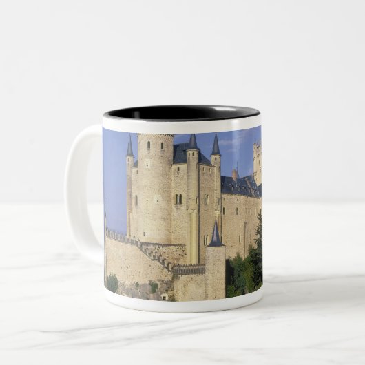 Alcazar, Segovia, Kastilien Leon, Spanien Zweifarbige Tasse (Vorderseite Links)