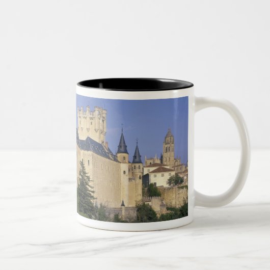 Alcazar, Segovia, Kastilien Leon, Spanien Zweifarbige Tasse (Rechts)