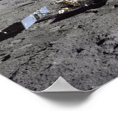 Aldrin blickt zurück auf die Basis der Ruhe Poster (Ecke)