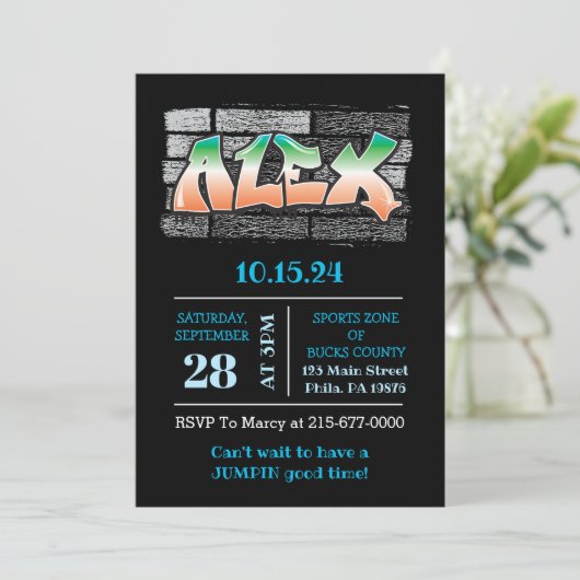 ALEX Ihr Name Graffiti Brick Wall Paint Spritzer Einladung (Stehend Vorderseite)