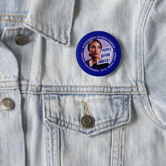 Alexandria Ocasio-Cortez Button (Beispiel)