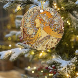Alfonse Mucha Zodiac Art Nouveau Woman Keramikornament<br><div class="desc">Dieses Bild ist die klassische Alphonse Mucha Zodiac Frau,  ein Jugendstil-Bild aus dem Jahr 1896. 'Zodiac' wurde ursprünglich als Kalender entworfen und Mucha hat zwölf Tierkreiszeichen in die Scheibe hinter dem Kopf der Frau eingearbeitet.</div>