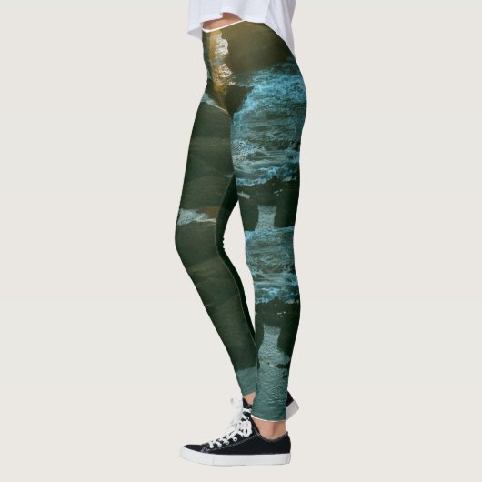 "Algengrüne Leggings - Stilvoll und sauber (Links)