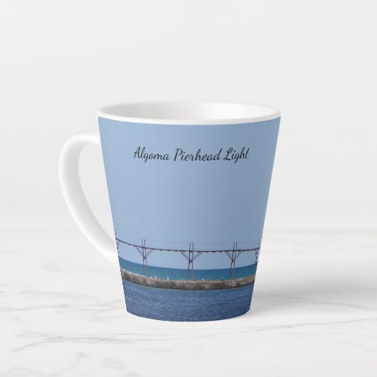 Algoma Pierhead Light Latte Tasse (Linke Ecke)
