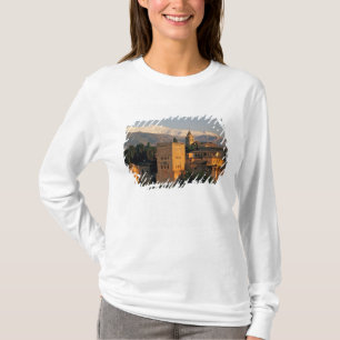 Alhambra; Granada; Andalusien, Spanien, Sierra T-Shirt