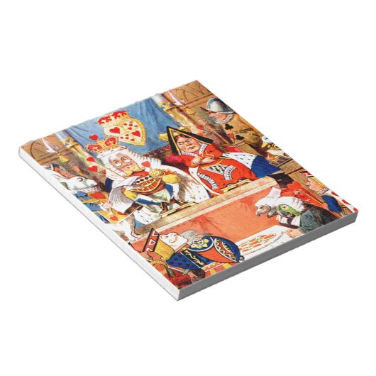 Alice and The Knave of Hearts Trial in Wonderland Notizblock (angewinkelt)