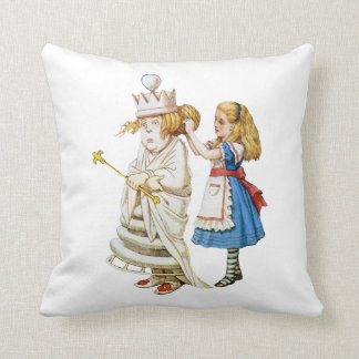Alice and the White Queen in Wonderland Kissen