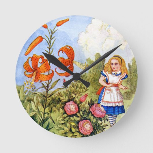 Alice Encounters Talking Flowers in Wonderland Runde Wanduhr (Vorderseite)