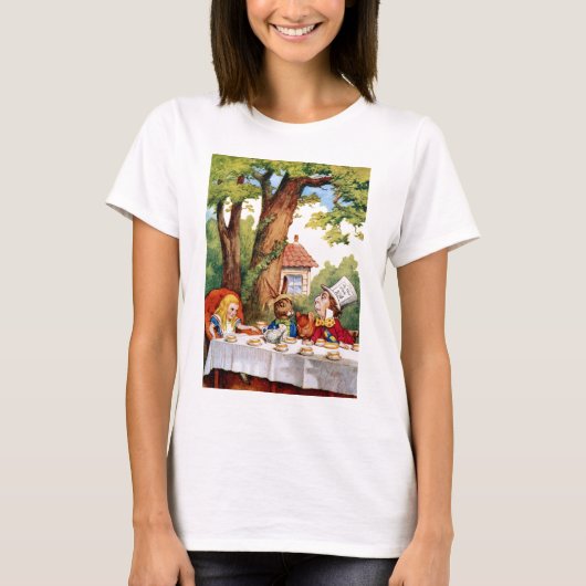 Alice im Mad Hatters Tea Party im Wunderland T-Shirt (Vorderseite)
