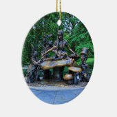 Alice im Wunderland - Central Park NYC #2 Keramikornament (Rechts)