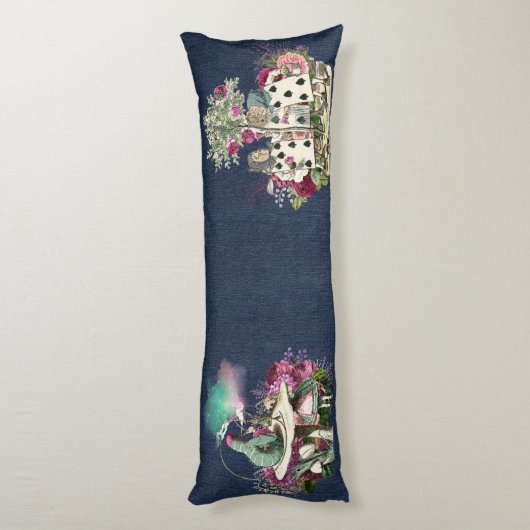 Alice im Wunderland-Charaktere auf blauem Denim Seitenschläferkissen (Rückseite (Vertikal))