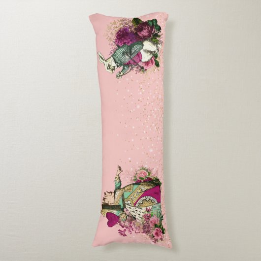 Alice im Wunderland-Charaktere auf Rosa und Gold Seitenschläferkissen (Vorderseite Vertikal)