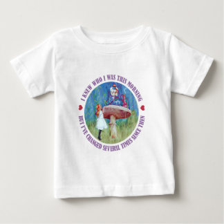 Alice im Wunderland: Ich wusste, wer ich heute Mor Baby T-shirt
