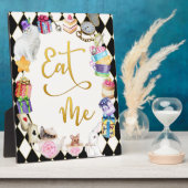 Alice im Wunderland isst mich, Tafelschild Fotoplatte (Seite)